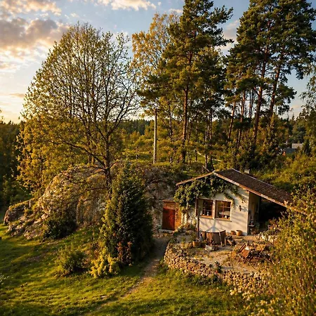 Hidden Rock - Romantic Reatreat And Hot Tub Σαλέ Rynoltice