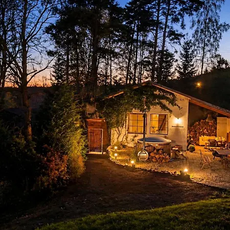Hidden Rock - Romantic Reatreat And Hot Tub * Rynoltice